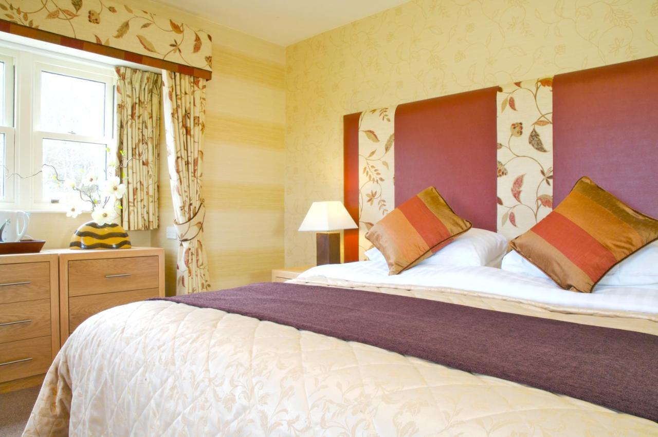 The Tomich Hotel Экстерьер фото